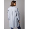 Longue tunique boutonnée et volantée avec broderie anglaise